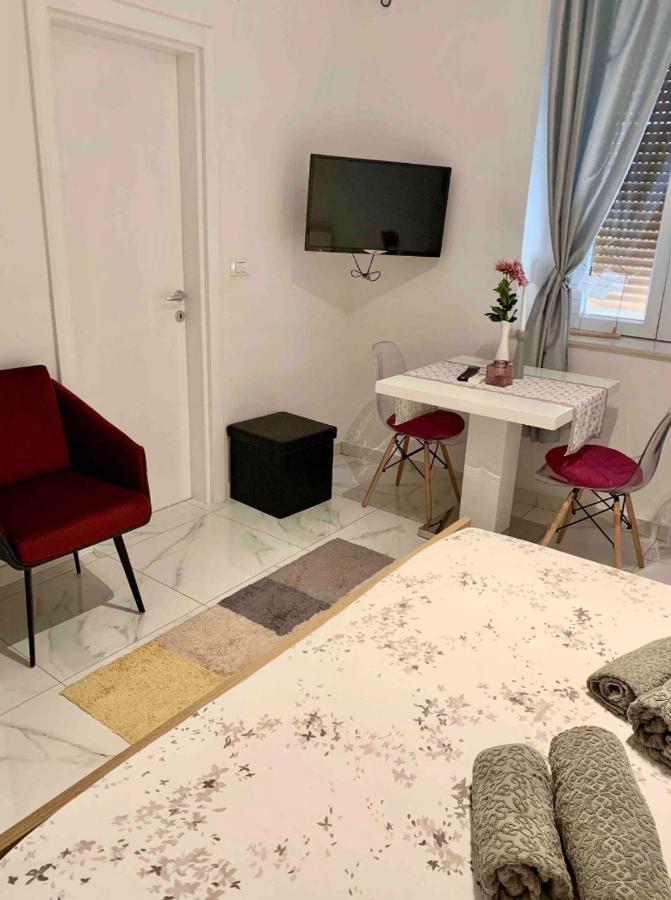 Verano Apartment / Next To Kolovare Beach 자다르 외부 사진